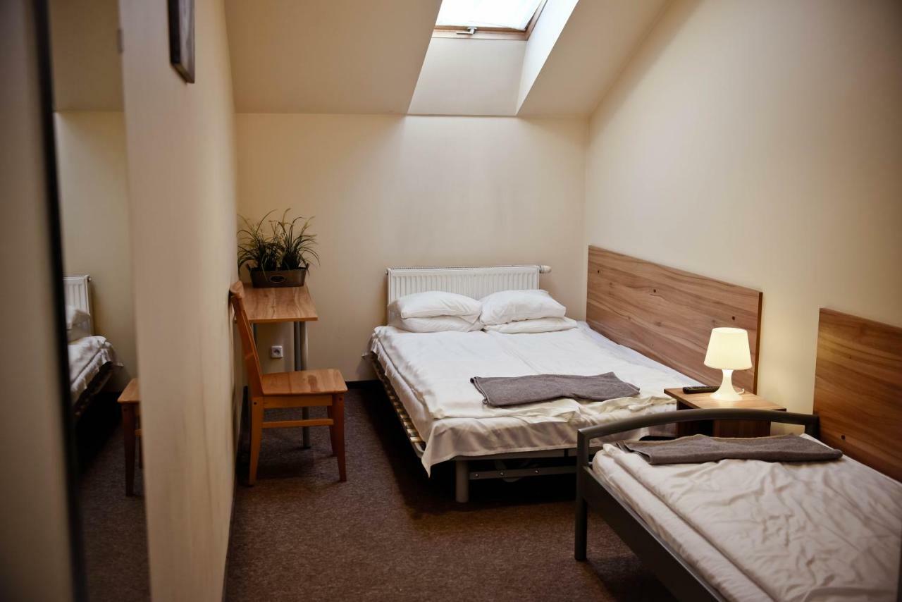 Kolumny 217- Tanie Noclegi Pracownicze, Parking Bezplatny 우치 외부 사진